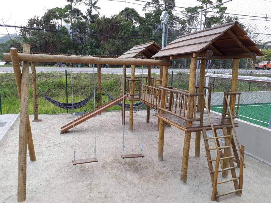 Apto Em Ubatuba Divisa Com A Praia De Itagua E Facil Acesso As Praias Fica Ao Lado Do Atacado Tenda Da Rodovia Rio Santos Εξωτερικό φωτογραφία