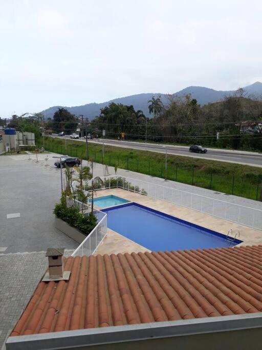Apto Em Ubatuba Divisa Com A Praia De Itagua E Facil Acesso As Praias Fica Ao Lado Do Atacado Tenda Da Rodovia Rio Santos Εξωτερικό φωτογραφία
